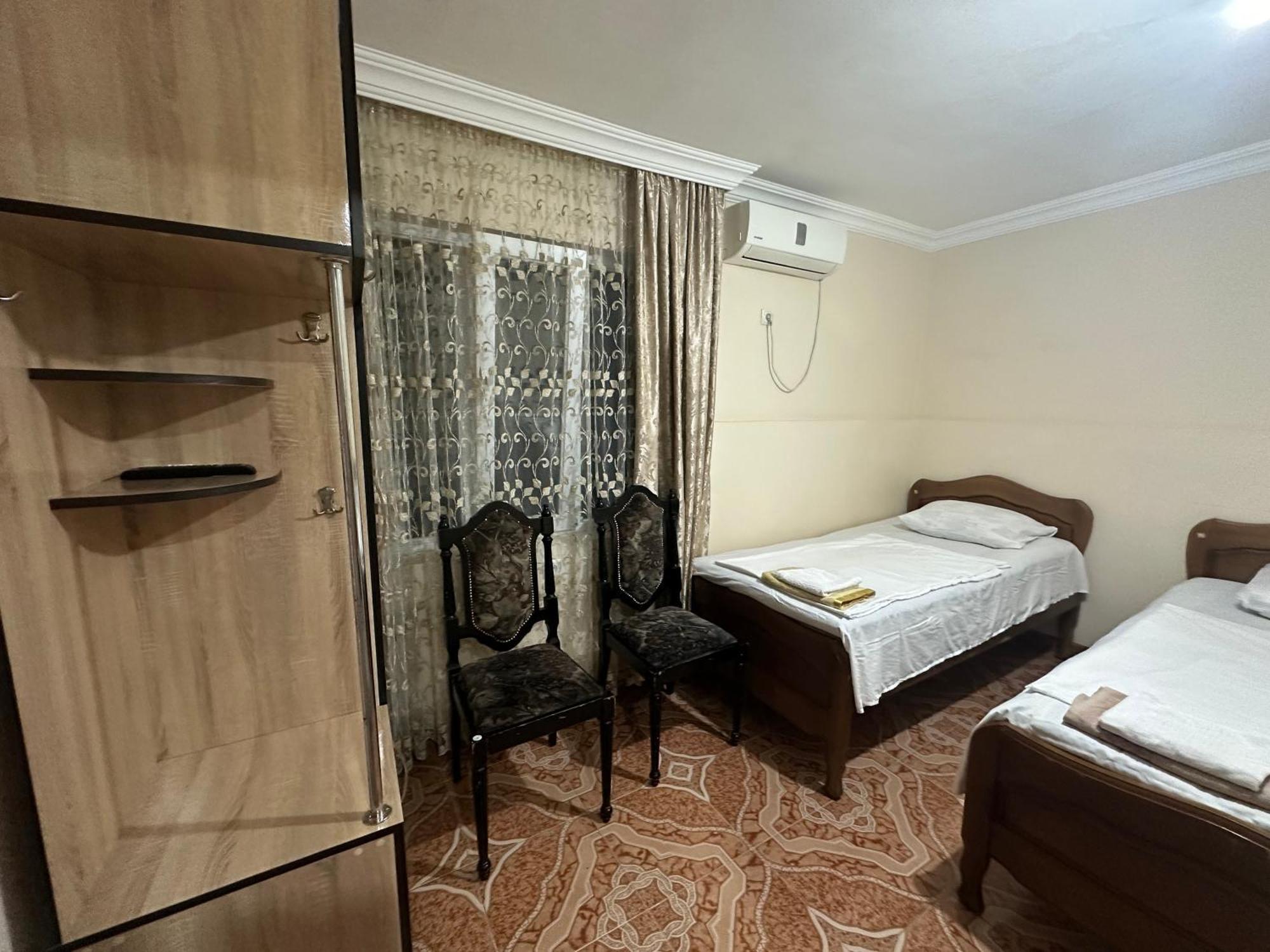Linda Guest House Batumi Exterior foto