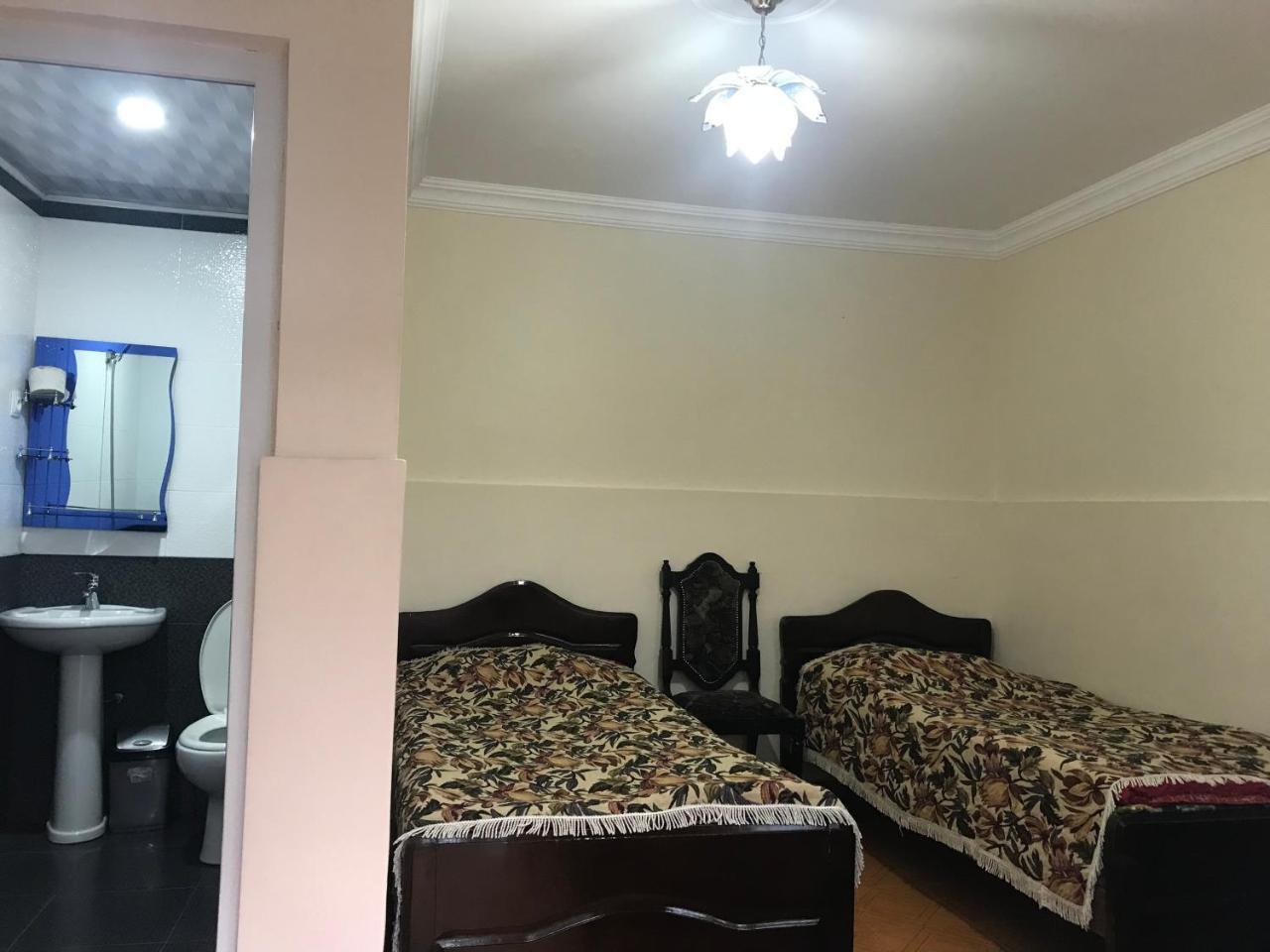 Linda Guest House Batumi Exterior foto